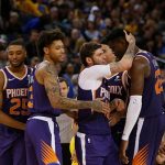 Obrazek przedstawia zawodników Phoenix Suns