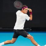 Obrazek przedstawia Rogera Federera podczas meczu tenisowego