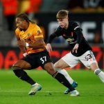 Obrazek przedstawia zawodników Manchesteru i Wolves