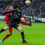 Na zdjęciu zawodnicy Eintrachtu i Salzburga