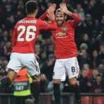 obrazek przedstawia piłkarzy Manchersteru United celebrujących zdobycie gola